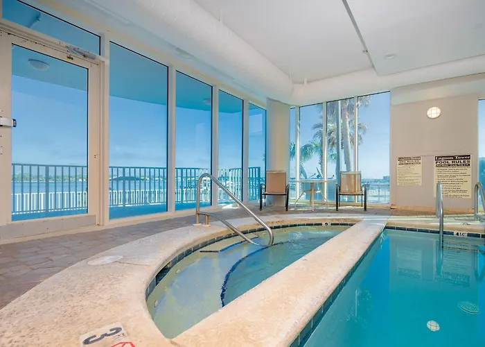 Lagoon Tower 1301 Apartment